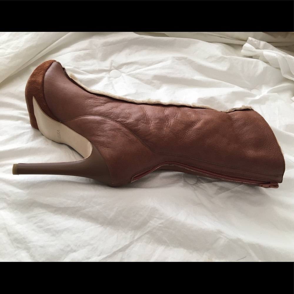Boots - Picture 3 of 3